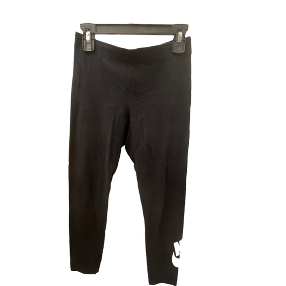 Nike Pants - Nike Cropped Leggings